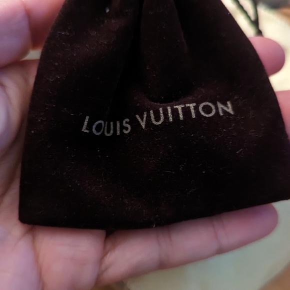 Louis Vuitton Authentic Gold Heart Choker necklace - Picture 7 of 10